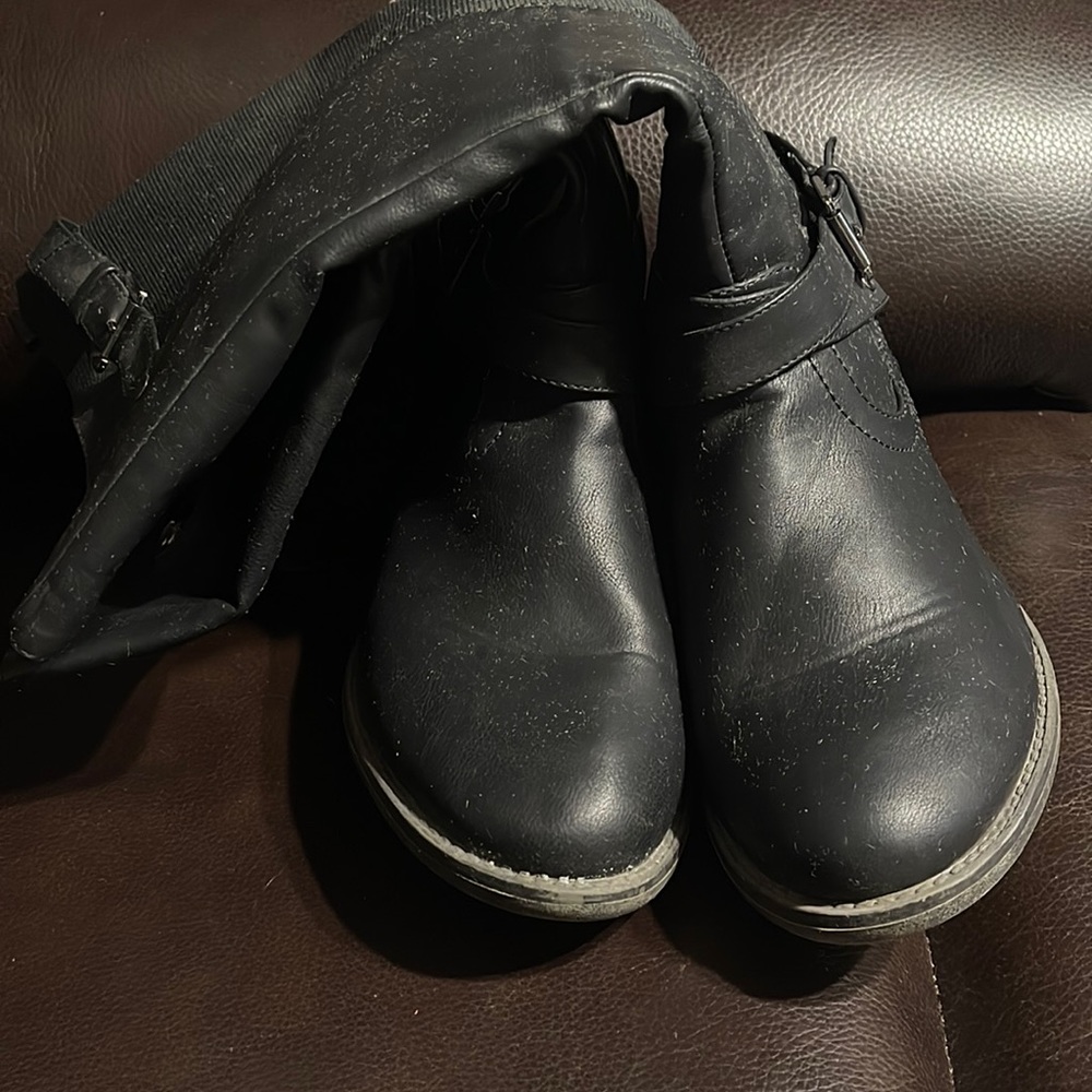 Lane Bryant Women’s size 8 wide calf tall black boots